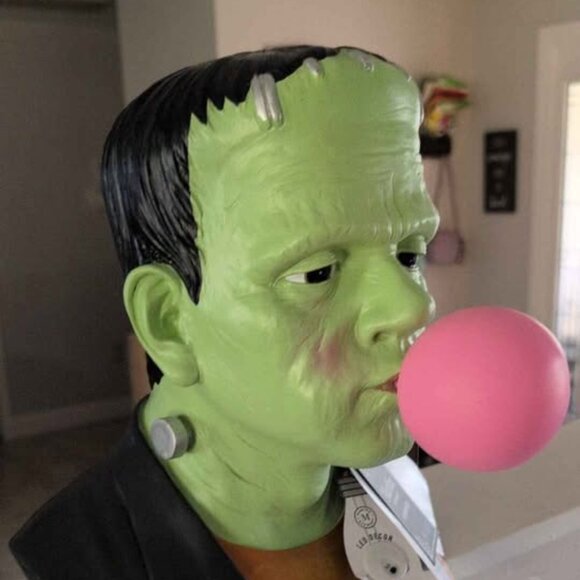 NEW Frankenstein Bust Realistic Prop Blowing Delicate Bubble Lights Up LED RARE - Picture 3 of 9